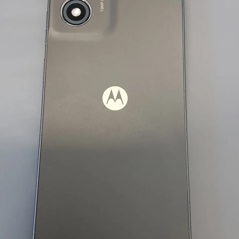 BOXED MOTOROLA MOTO E1464GB 2GB RAM IN GRAPHITE GREY - MC41D