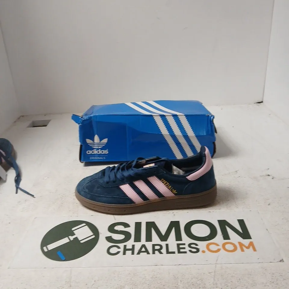 ADIDAS HANDBALL SPEZIAL SNEAKERS – BLUE/PINK, UK 6.5 (US 7) – BOXED