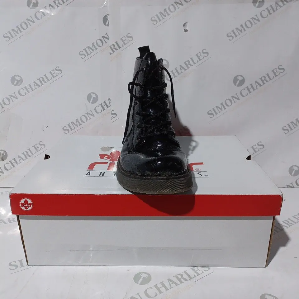 BOXED PAIR OF RIEKER LACE UP BOOTS IN BLACK - SIZE 7.5
