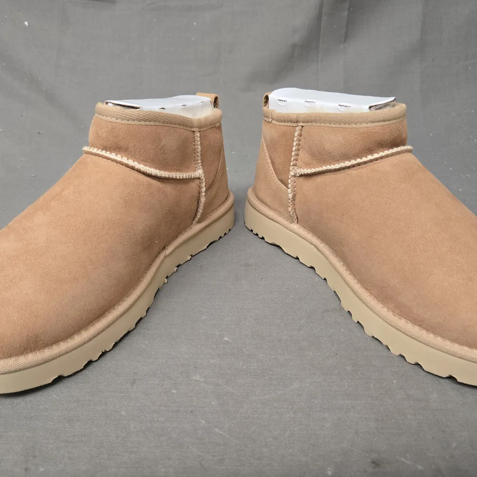 BOXED PAIR OF UGG WOMEN'S CLASSIC ULTRA MINI SHOES IN SAND UK SIZE 5