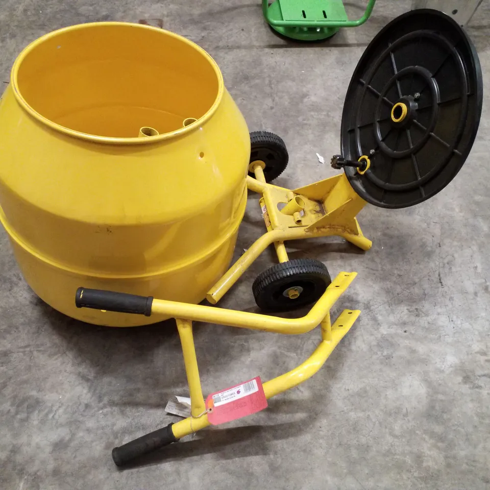 CLARKE CCM135 135 LITRE CONCRETE MIXER WITH STAND