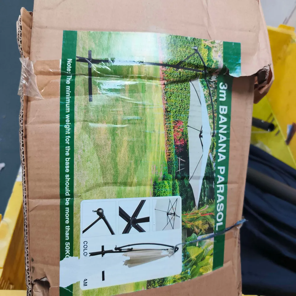 3M BANANA PARASOL – GARDEN PARASOL, BOXED