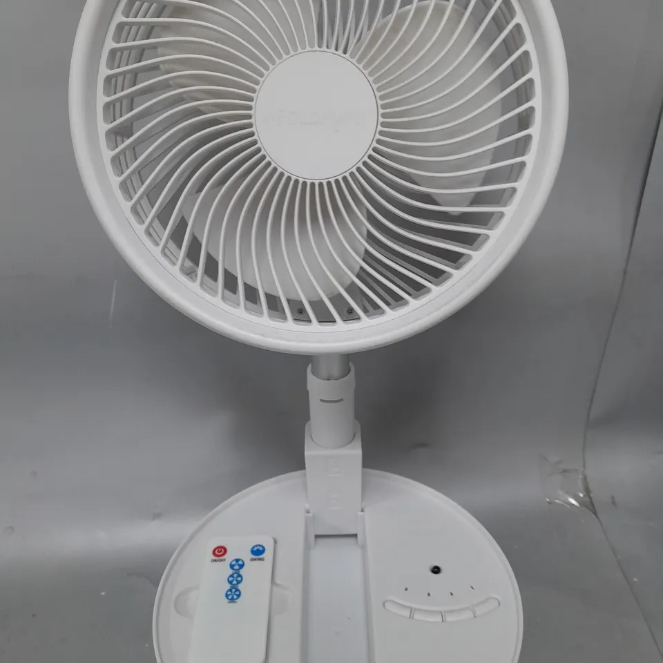 BOXED BELL & HOWELL OSCILLATING FOLDING RECHARGEABLE FAN, WHITE