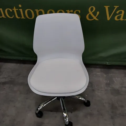 DESK CHAIR - WHITE