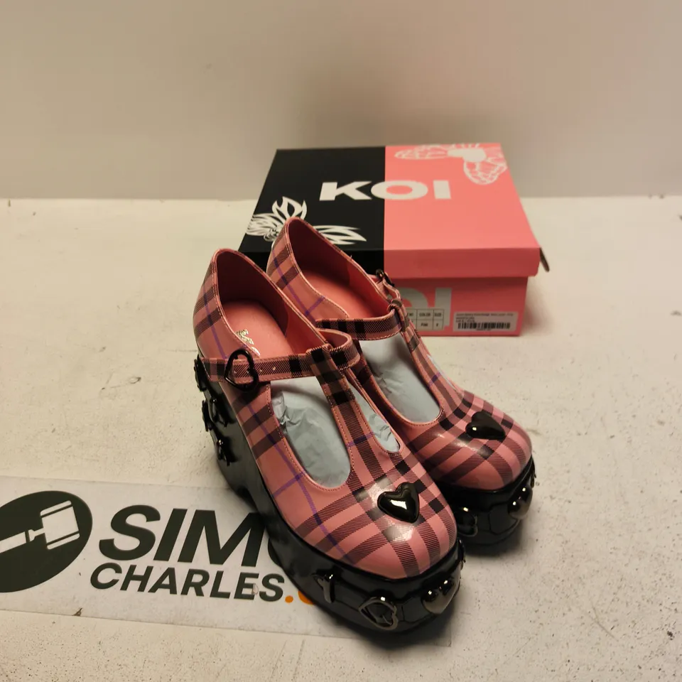 KOI SWEET APATHY PLAID WEDGE MARY JANES – PINK, UK 6, BOXED