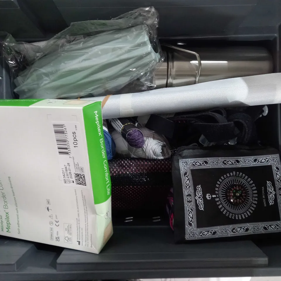 APPROX 15 HOUSEHOLD ITEMS TO INCLUDE CORK OPENER, YARN, DR MARTENS LACES