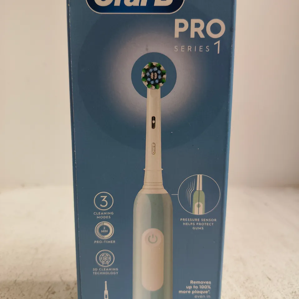 SEALED ORAL-B PRO 1 ELECTRIC TOOTHBRUSH - BLUE 