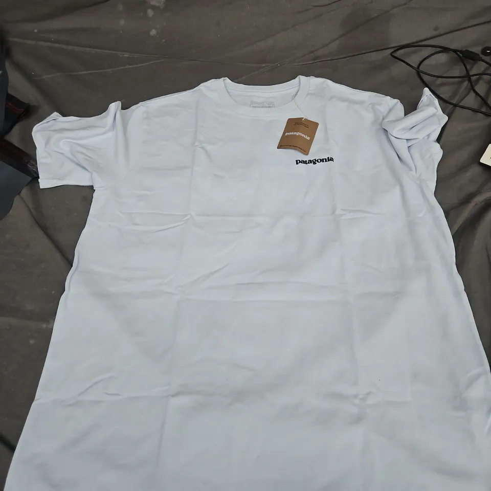 PATAGONIA WHITE T-SHIRT – LOGO BACK GRAPHIC, SIZE M