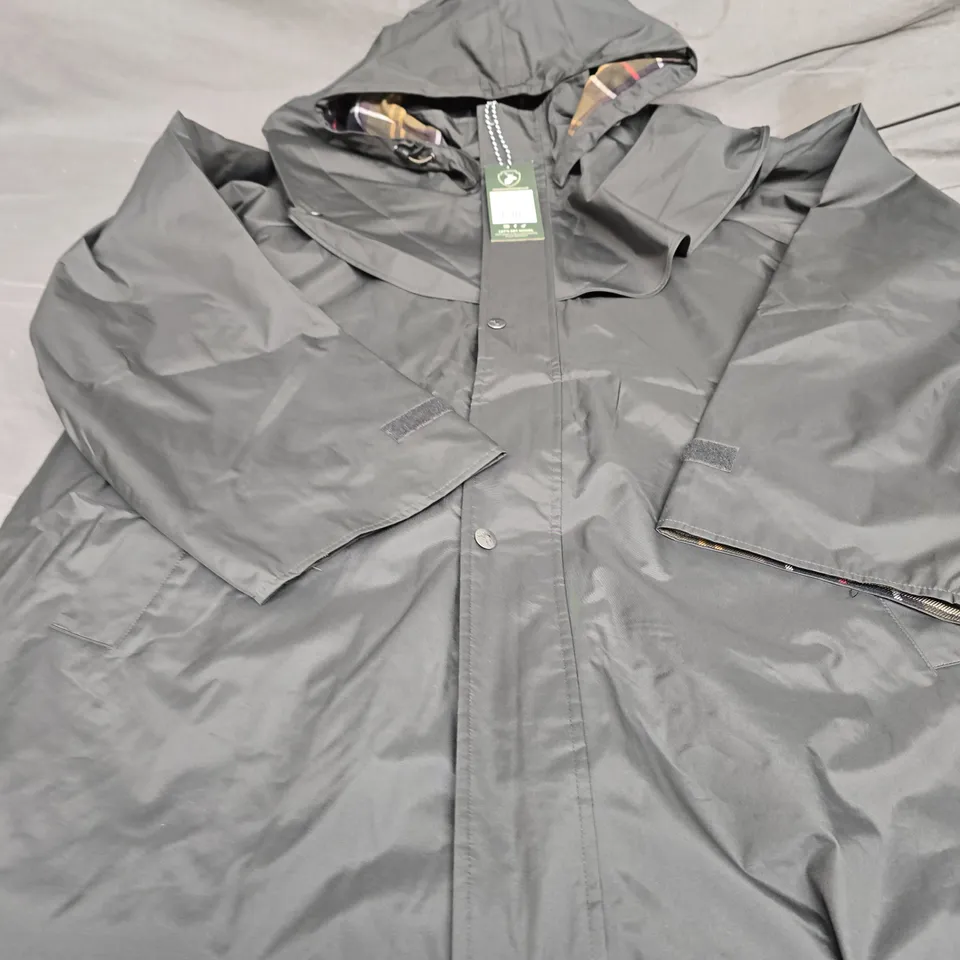 NEW FOREST CLOTHING LONG WATERPROOF JACKET - SIZE XXL