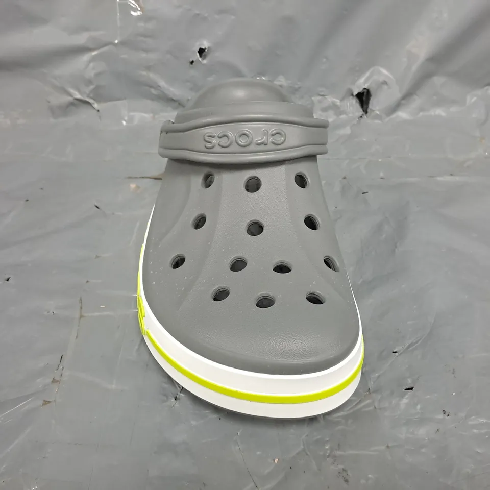 PAIR OF CROCS BAYABAND CLOGS IN GREY/WHITE/GREEN SIZE UK M10/W11