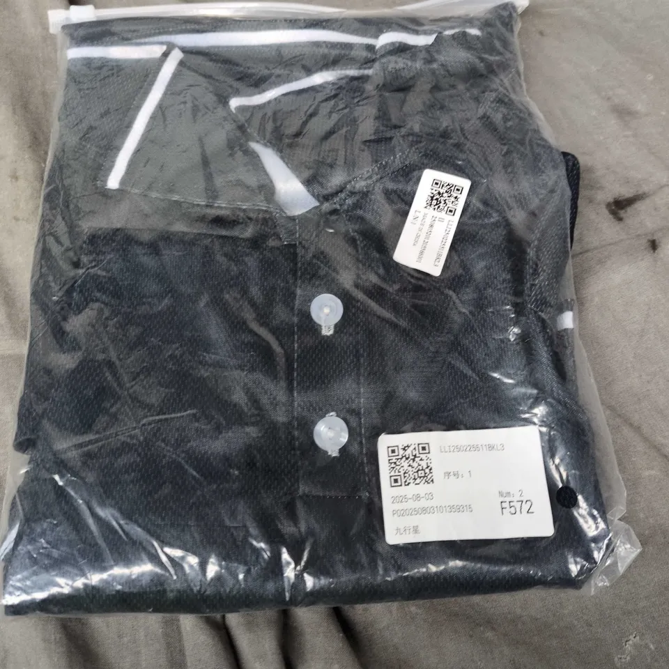 ASSORTED BOX OF RANDOM CLOTHING ITEMS MALE AND FEMALE INCLUDED , SIZE L (UK LARGE) – BOXED CLOTHING