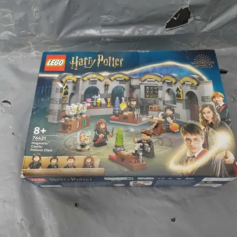 LEGO HARRY POTTER HOGWARTS POTION CLASS 