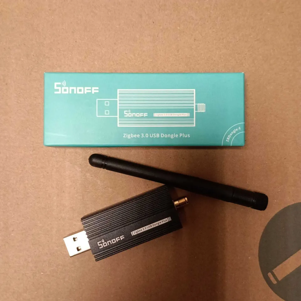 SONOFF ZIGBEE 3.0 USB DONGLE PLUS WITH EXTERNAL ANTENNA