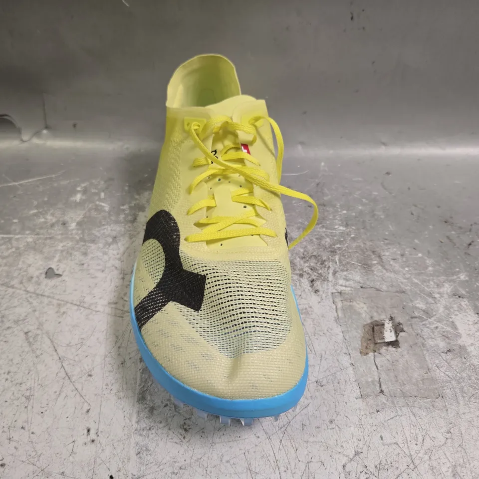 PAIR OF ON RUNNING SHOES IN YELLOW SIZE UK 11
