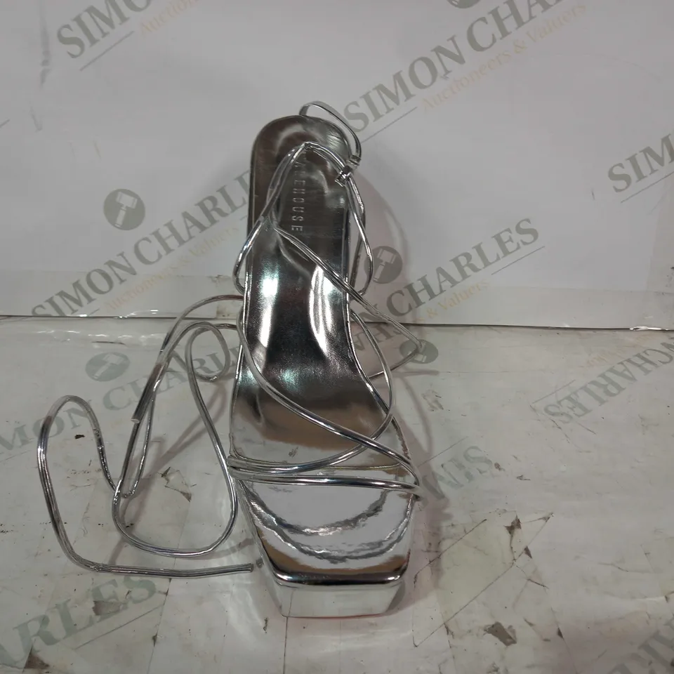 BOXED PAIR OF BOOHOO PLATFORM HEELS IN METALLIC SILVER COLOUR EU SIZE 39
