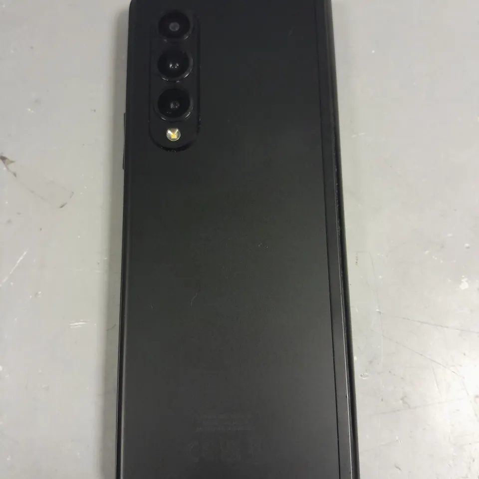 SAMSUNG GALAXY Z FOLD SMARTPHONE 