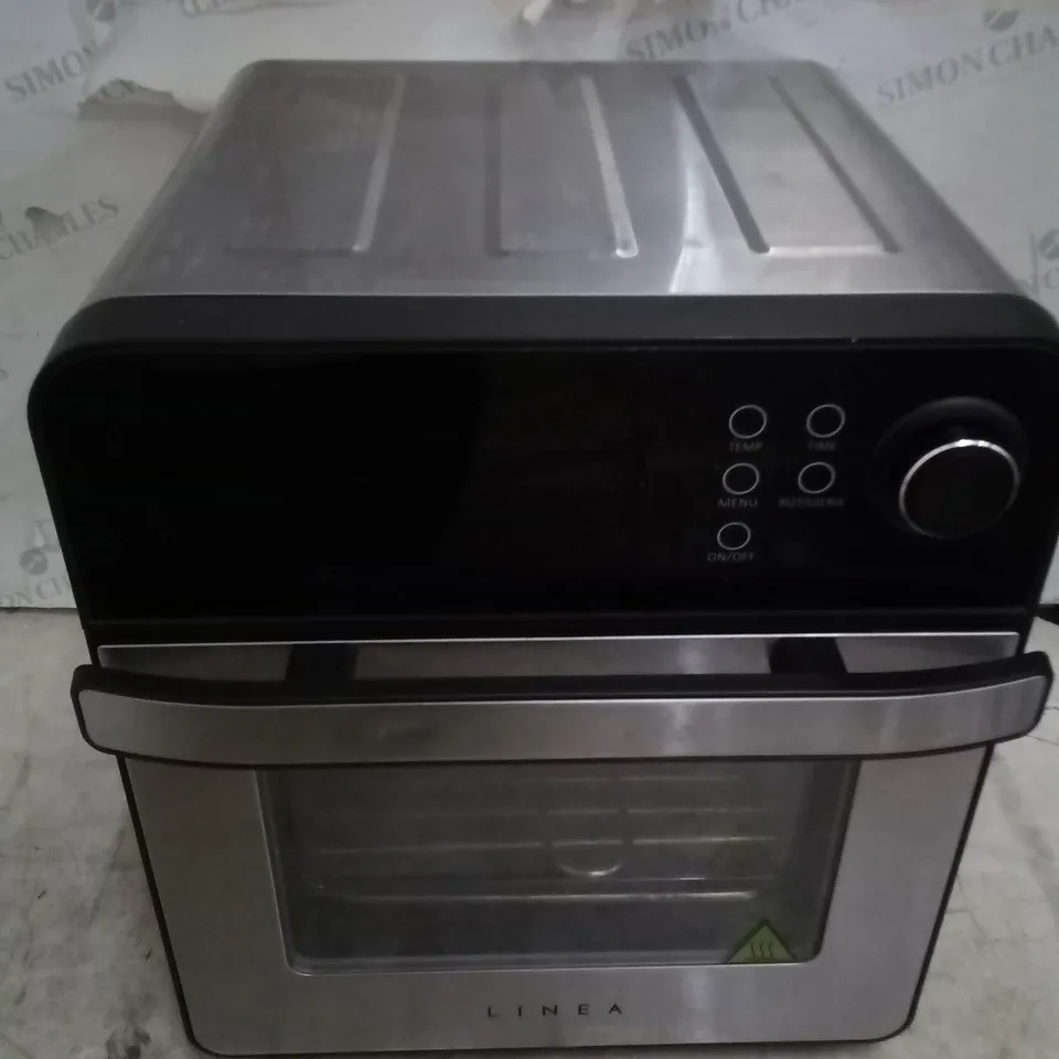 BOXED LINEA 14.5L AIR FRYER OVEN WITH ACCESSORIES