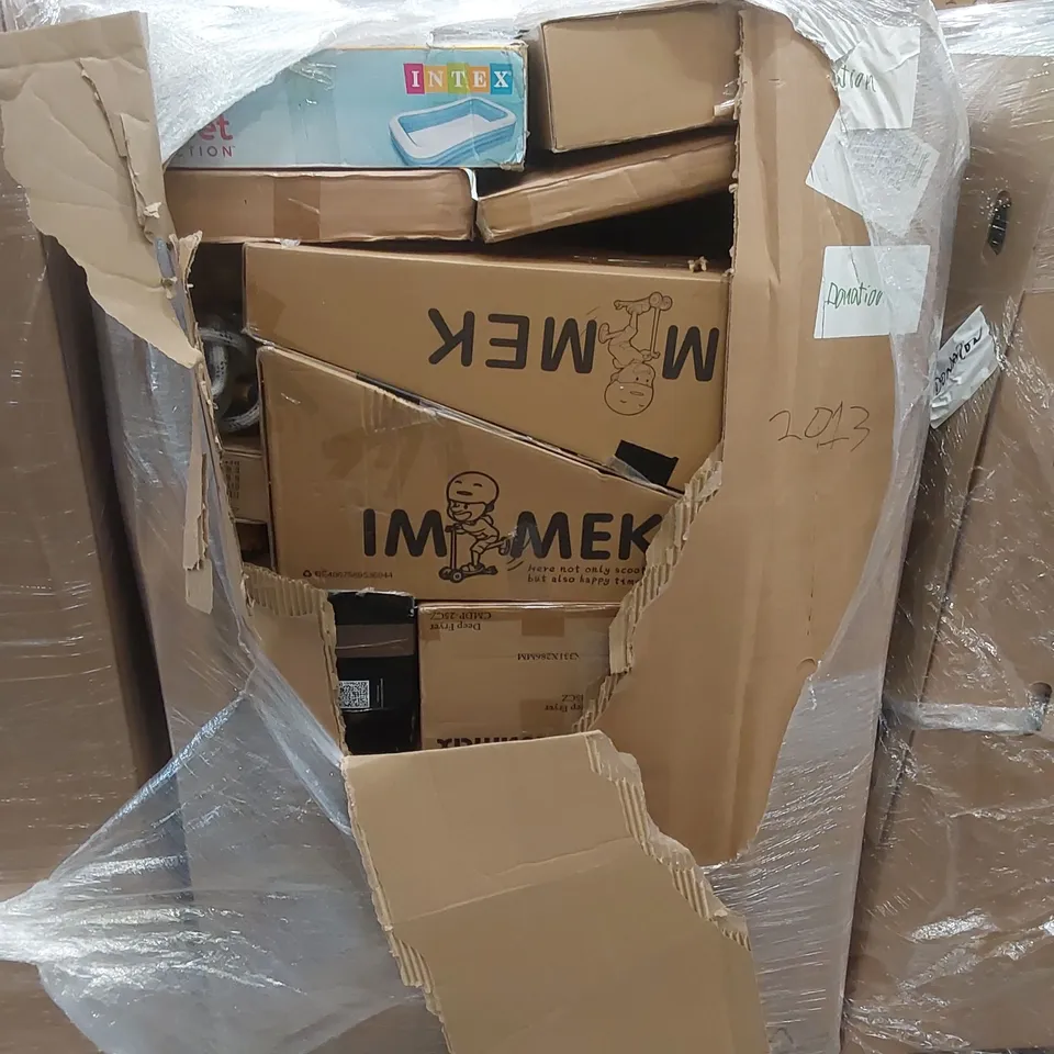 PALLET OF ASSORTED HOUSEHOLD ITEMS AND CONSUMER PRODUCTS TO INCLUDE; KIDS SCOOTERS, DEEP FRYER, PADDLING POOL, BOXED FURNITURE ETC 