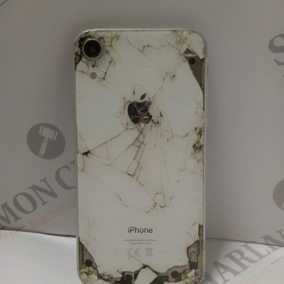 BOXED IPHONE 8 IN WHITE 