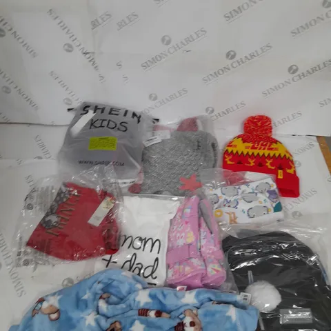 BOX OF ASSORTED CHILDRENS CLOTHING VARYING IN SIZE/COLOUR/STYLE TO INCLUDE:  TOPS, DRESSES, JUMPERS