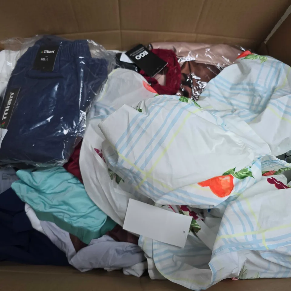 LARGE BOX OF APPROXIMATELY 20 ASSORTED CLOTHING ITEMS IN VARIOUS SIZES, STYLES AND COLOUR 