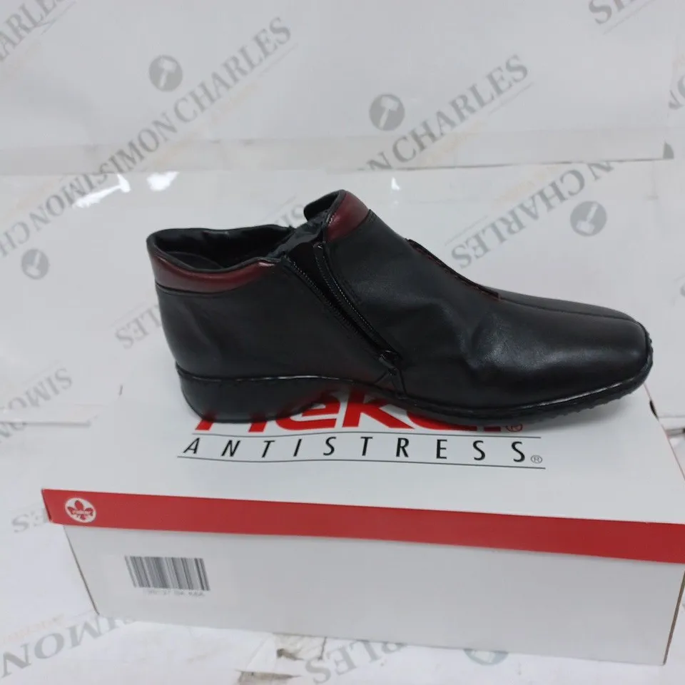 BOXED RIEKER BLACK LEATHER ROUND TOE SHOES- 6.5 