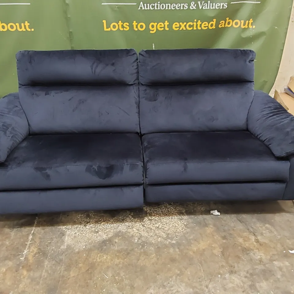 QUALITY ITALIAN DESIGNER OLIVER LARGE 3 SEATER WITH 2 ELECTRIC RECLINERS DARK BLUE FABRIC 