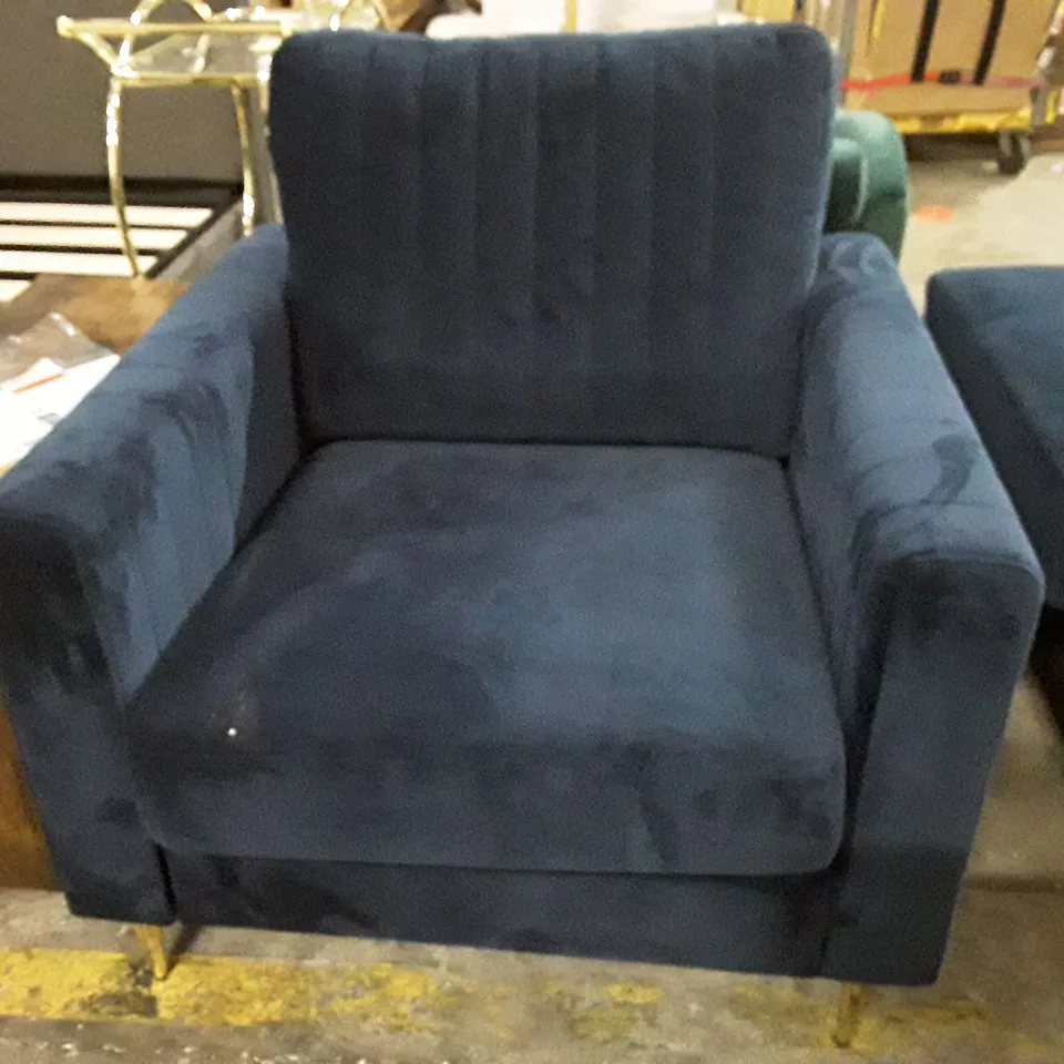 LOTSEE 84CM WIDE TUFTED VELVET ARMCHAIR - BLUE
