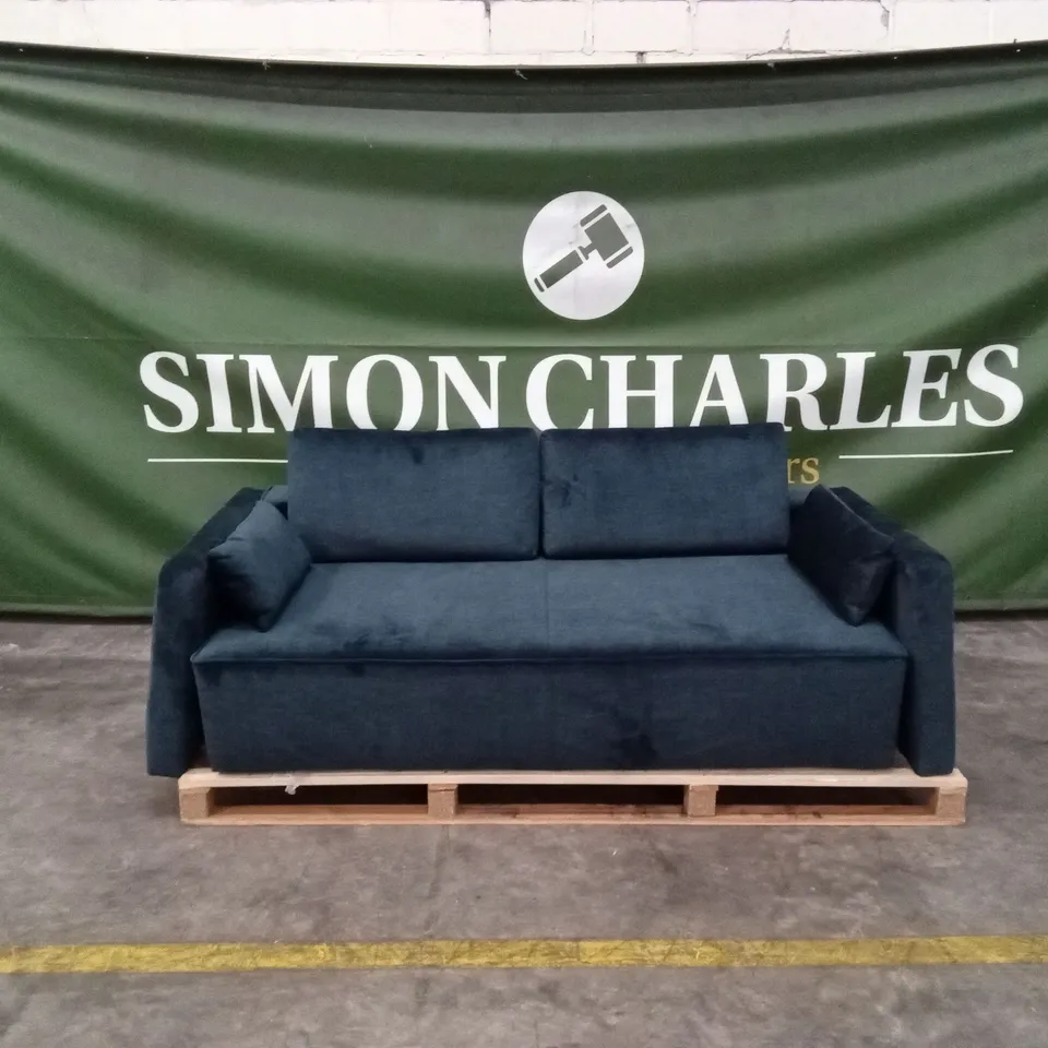 QUALITY DESIGNER ITALIAN MADE SORAGGIO 3 SEATER FABRIC SOFA BED