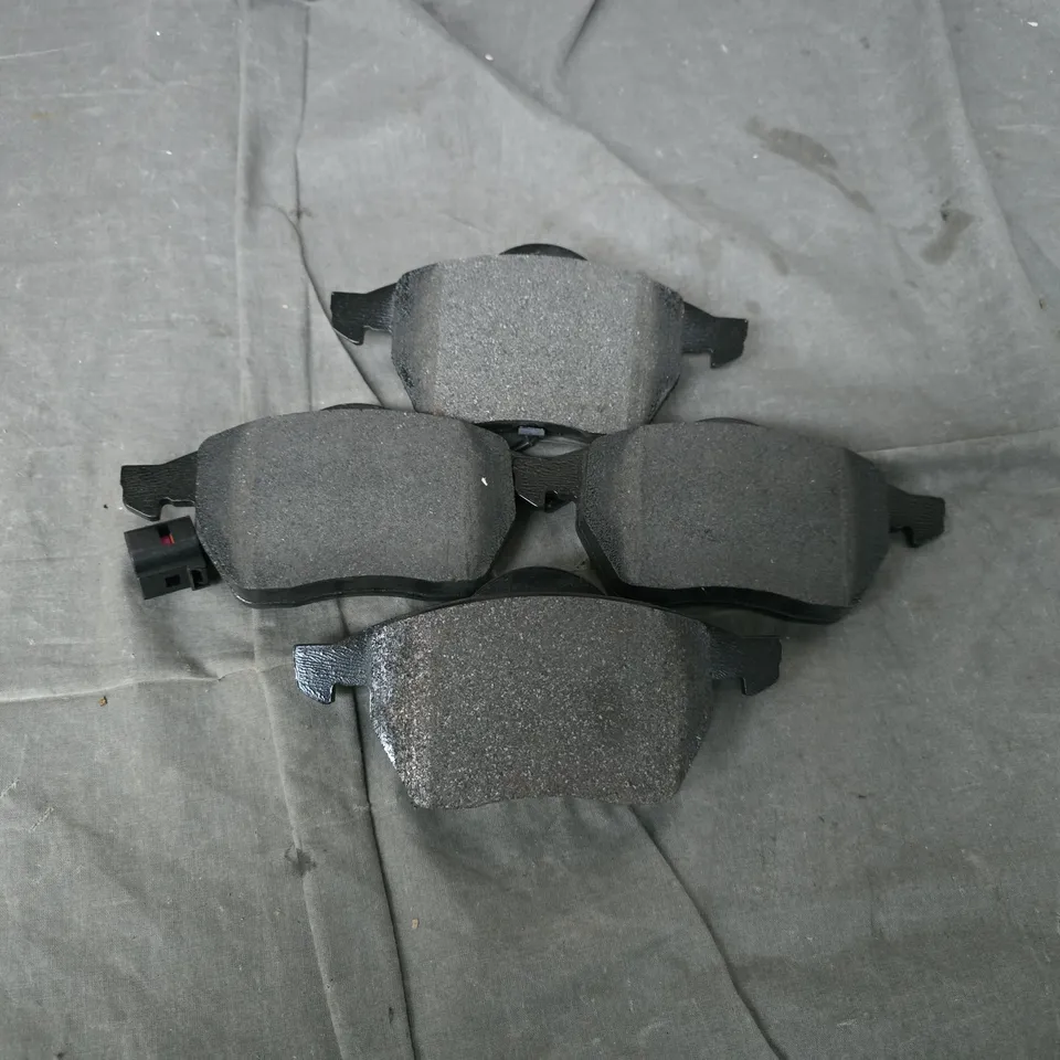 MINTEX MDB2041 BRAKE PADS SET – 4 PCS, BOXED