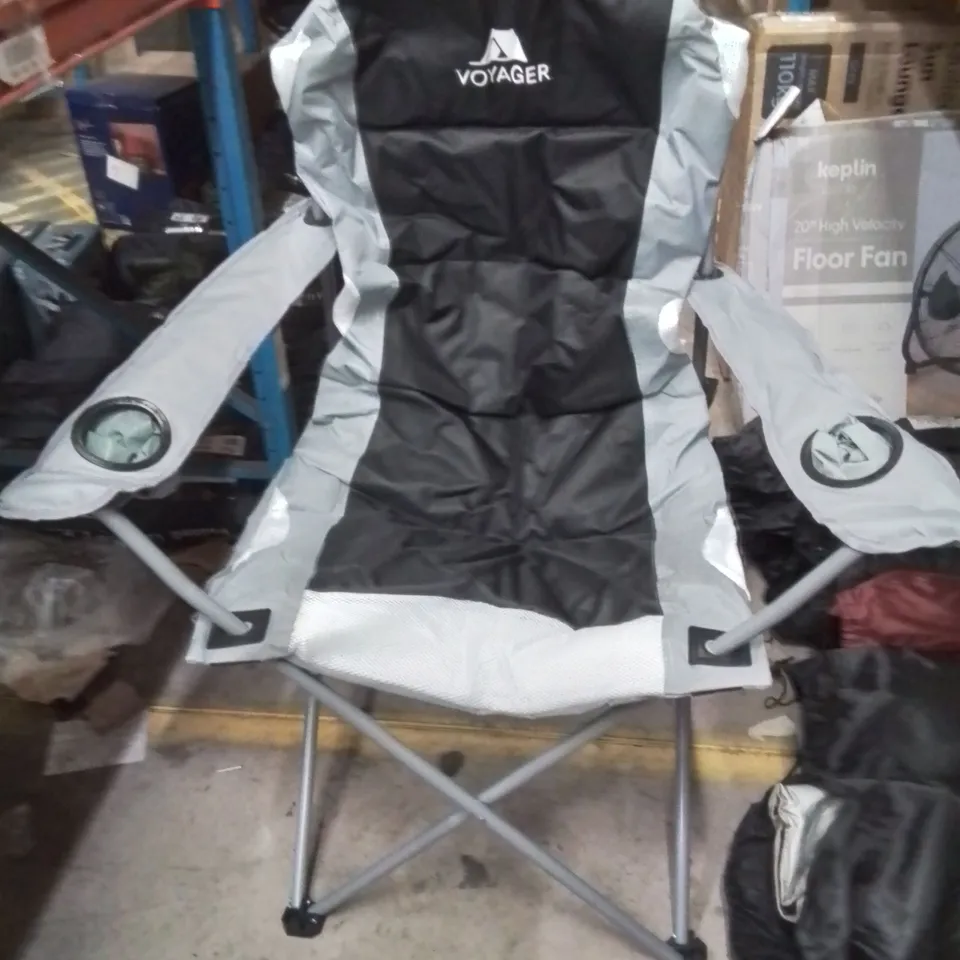 BAGGED VOYAGER CAMPING CHAIR BLACK AND GREY