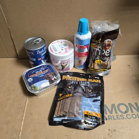 APPROXIMATELY 12 ASSORTED DOG FOOD & SUPPLIES TO INCLUDE PROTEIN BAR DOG TREATS, PROBIOTIC CHEWS, CHICKEN PATE, ETC