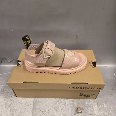 BOXED PAIR OF DR MARTENS MARLOWE HEARTS CHILDRENS SHOES - 13