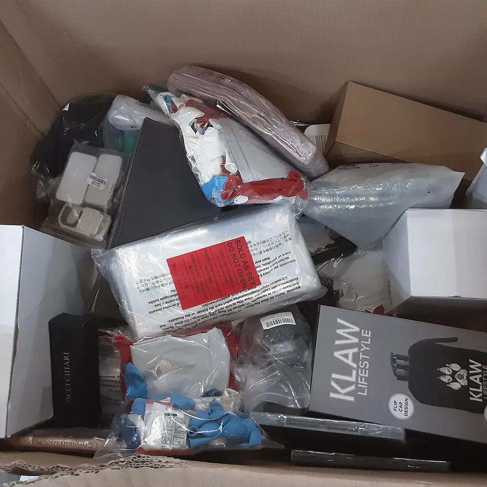 PALLET OF ASSORTED HOMEWARE ITEMS TO INCLUDE BUG TRAPS, CHOCOLATE, WATER BOTTLES ETC