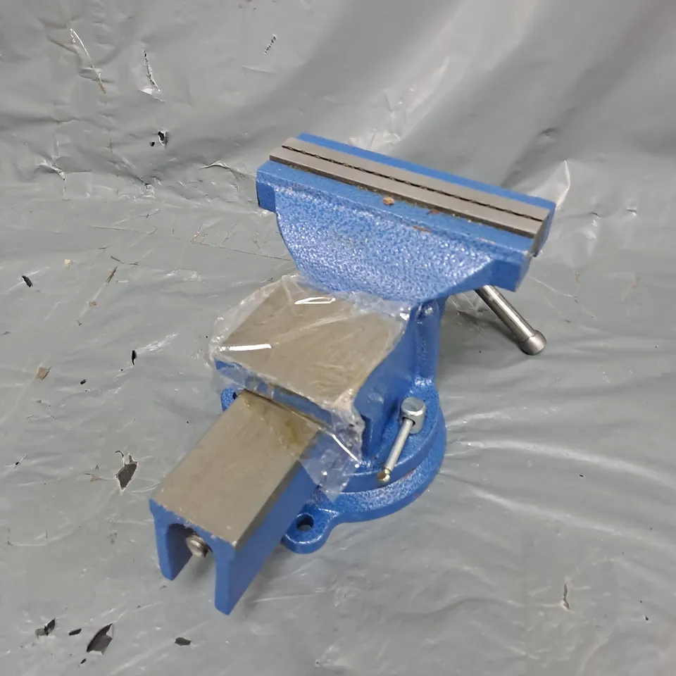 CAST IRON DESK VICE IN BLUE 
