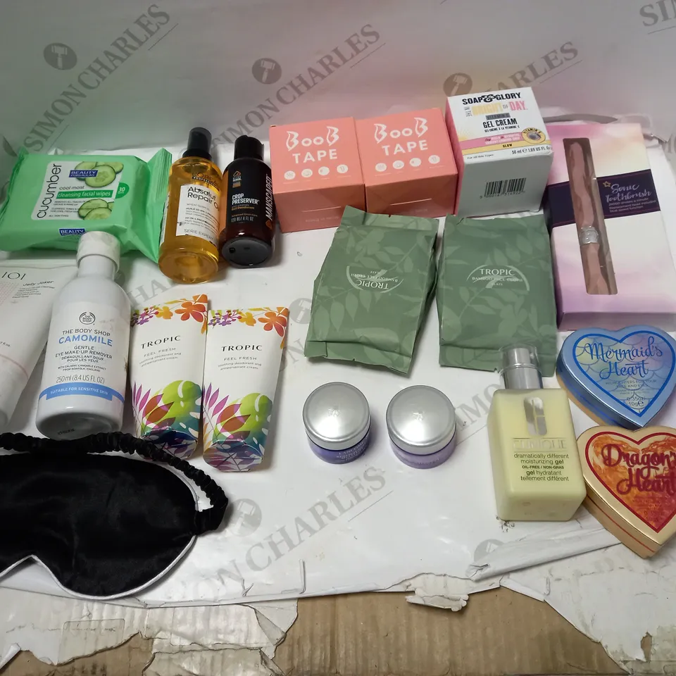 LOT OF APPROX 20 ASSORTED HEALTH AND BEAUTY ITEMS TO INCLUDE TROPIC, CLINIQUE, BODYSHOP ETC