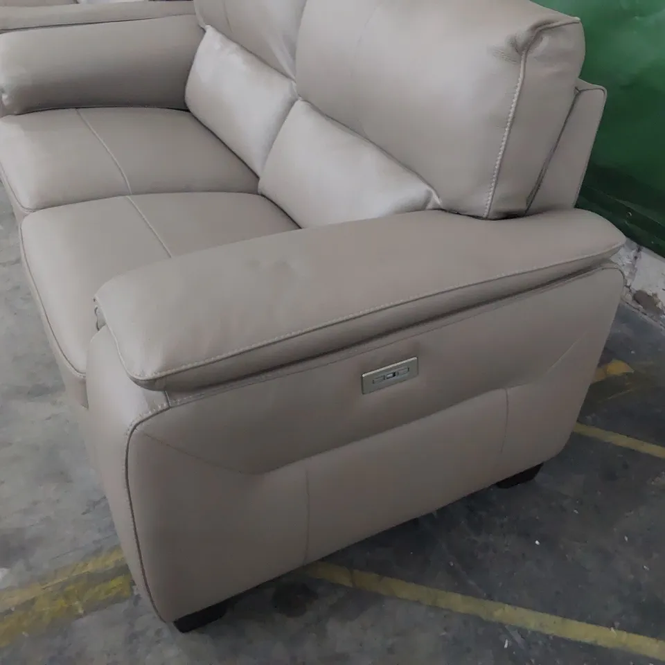 QUALITY ITALIAN DESIGNER GRADO POWER RECLINING SUITE COMPRISING THREE SEATER & LOVESEAT/TWO SEATER SOFAS LIGHT GREY LEATHER 