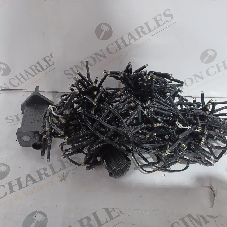 GARDEN REFLECTIONS OUTDOOR CASCADING LED CLUSTER LIGHT STRAND WITH 8 FUNCTIONS