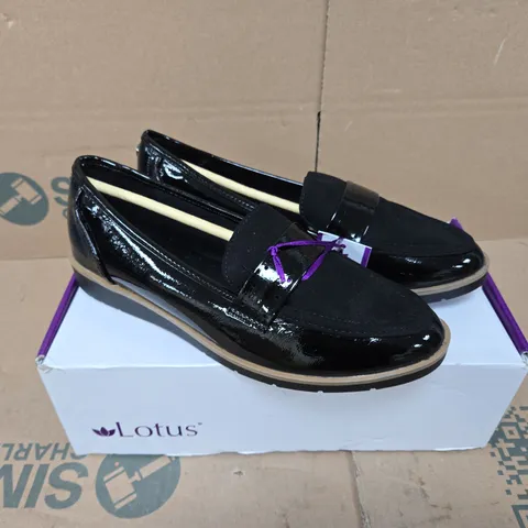 BOXED PAIR OF LOTUS CMABRIDGE SHOES IN BLACK - UK 6