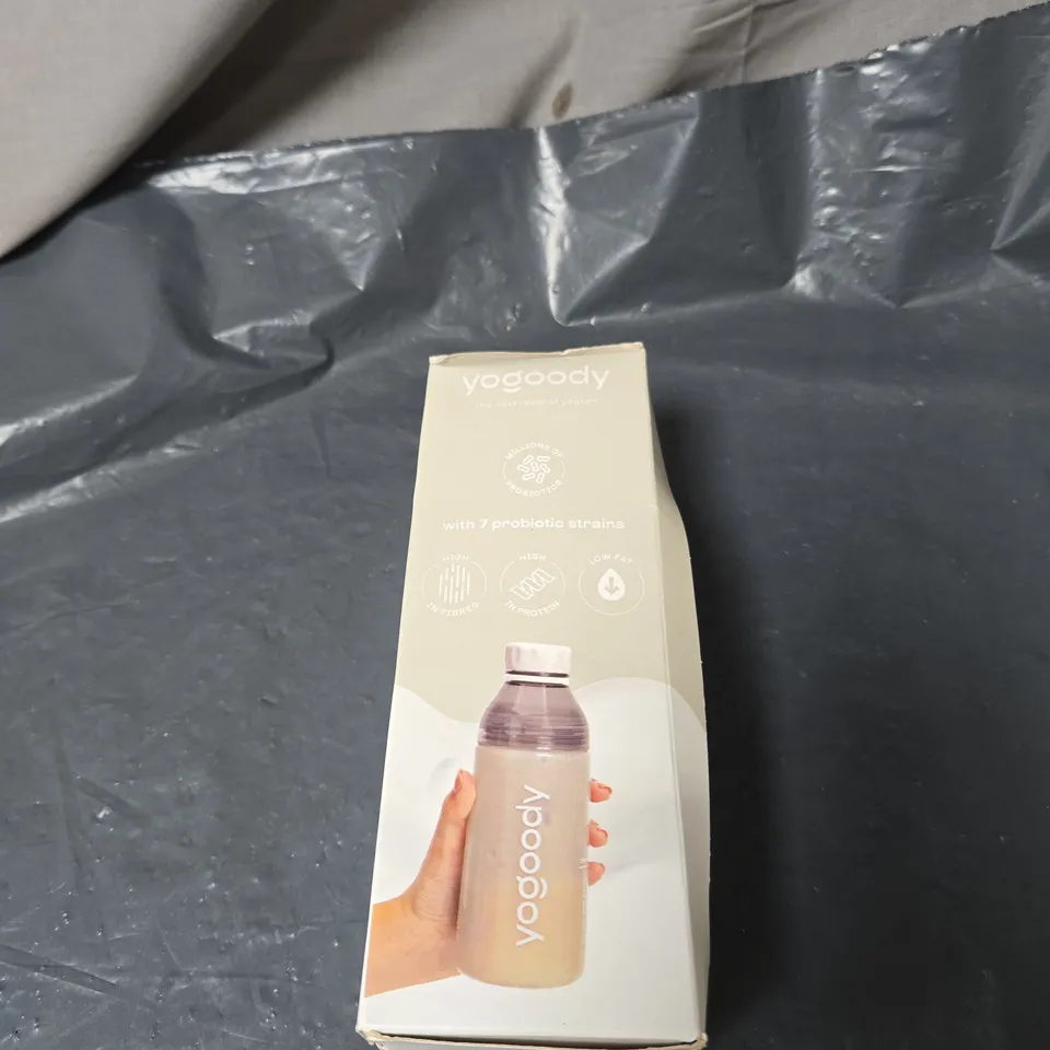 YOGOODY SHAKER BOTTLE IN BOX