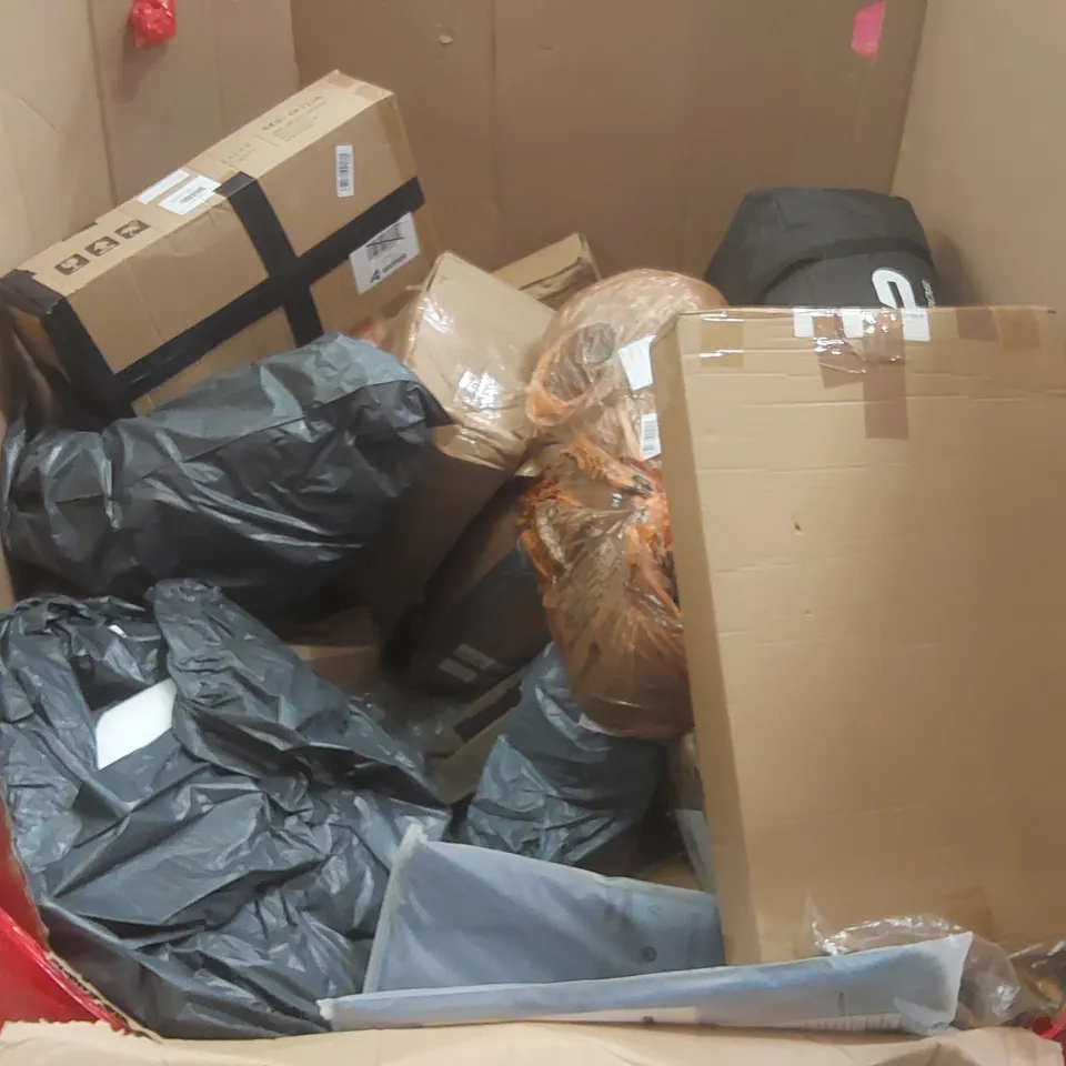 PALLET CONTAINING A VERY LARGE QUANTITY OF ASSORTED ITEMS INCLUDING: ELECTRIC GRIDDLE, EXECUTIVE SAFE, ARTIFICIAL OLIVE TREE, RETRACTABLE SAFETY GATE ECT