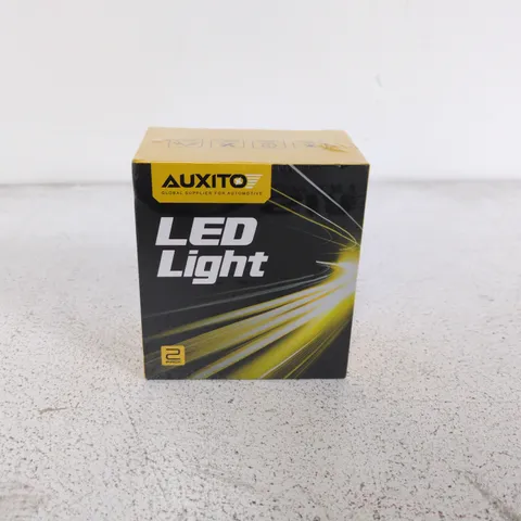 SEALED AUXITO 12V LED LIGHT