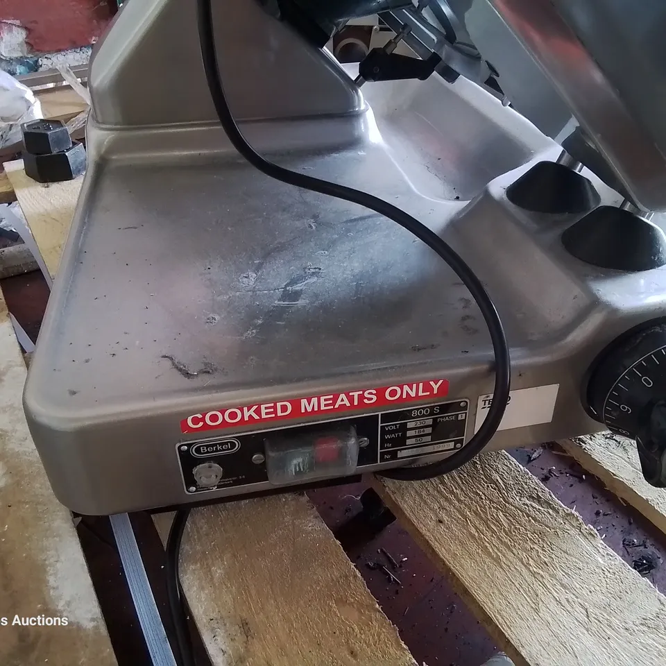 BERKEL 800S ELECTRIC MEAT SLICER 