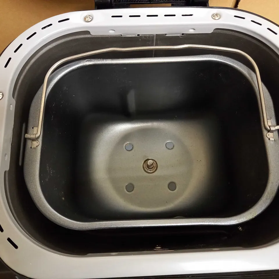 RUSSELL HOBBS COMPACT FAST BREADMAKER