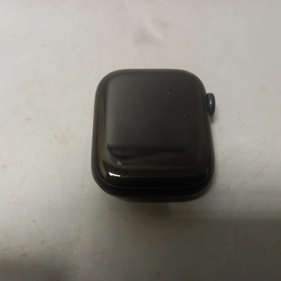 APPLE WATCH SERIES 8 (41mm) (NO STRAP)