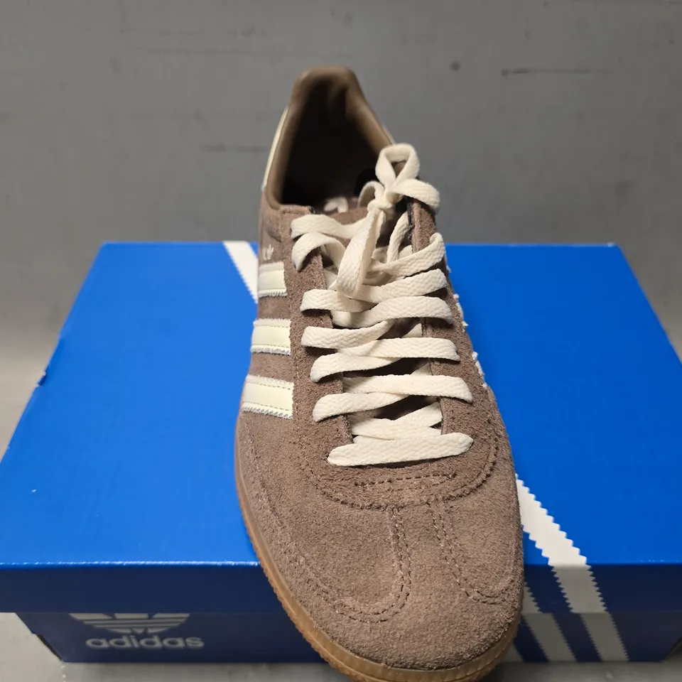 BOXE ADIDAS HANDBALL SPEZIAL WOMENS - UK 4 
