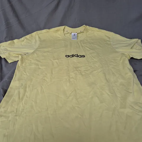 ADIDAS T-SHIRT – PALE YELLOW, UK XL