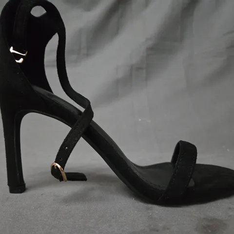 BOXED PAIR OF UNBRANDED OPEN TOE STILETTO HEEL SANDALS IN BLACK EU SIZE 38