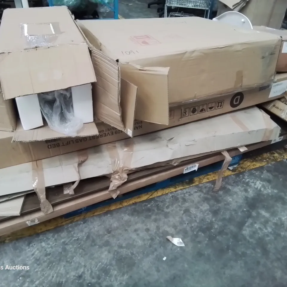 PALLET OF ASSORTED BOXED FURNITURE PARTS