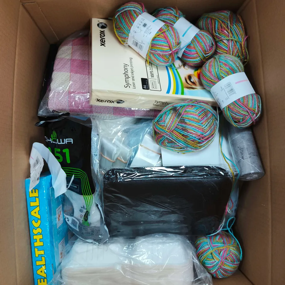 APPROXIMATELY 15 ASSORTED HOUSEHOLD PRODUCTS TO INCLUDE CLING FILM, YARN, CLOTHESLINE ETC